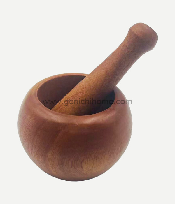 Bagaimanakah pemilihan bahan pounder bawang putih mempengaruhi prestasi dan ketahanannya?